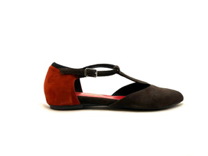 CHARLESTON FLAT BROWN/RED